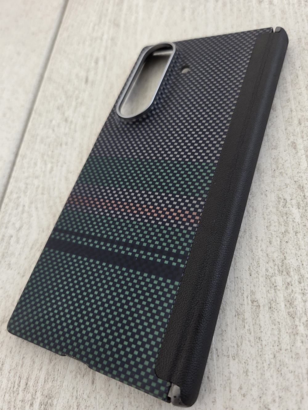 Preowned Samsung Benks ZFold 7 case (Back Cover Only)